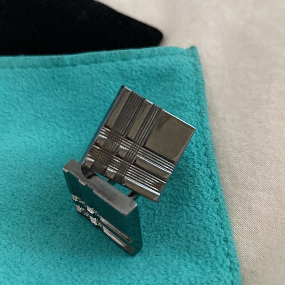 Cuff links - Picture 2 of 2